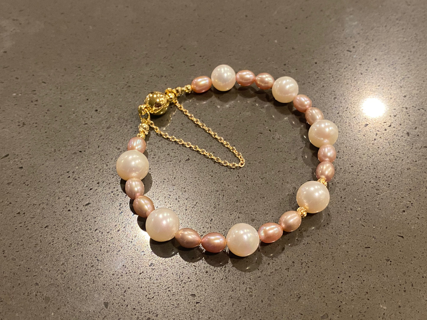 Natural Freshwater Pearl White round 8-9MM mix with Purple pink Freshwater pearls Bracelet,wedding Bracelet