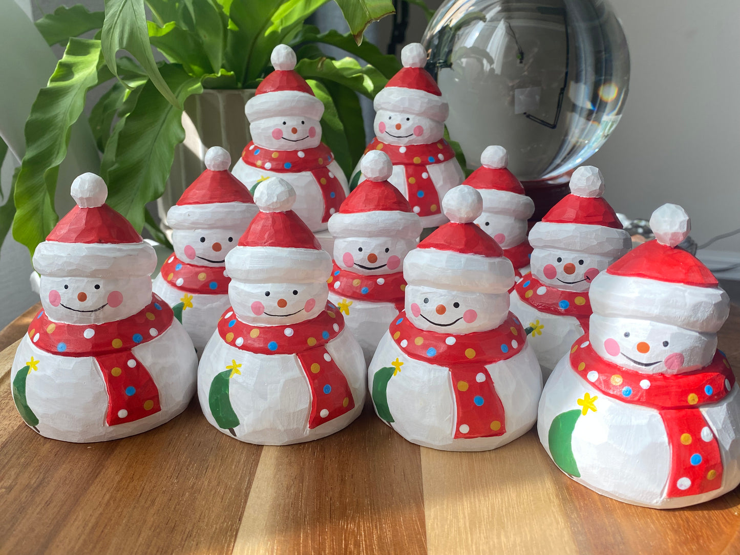 Hand Sculpture Basswood painting Faceted happy smiling Snowma home dectoration ornament