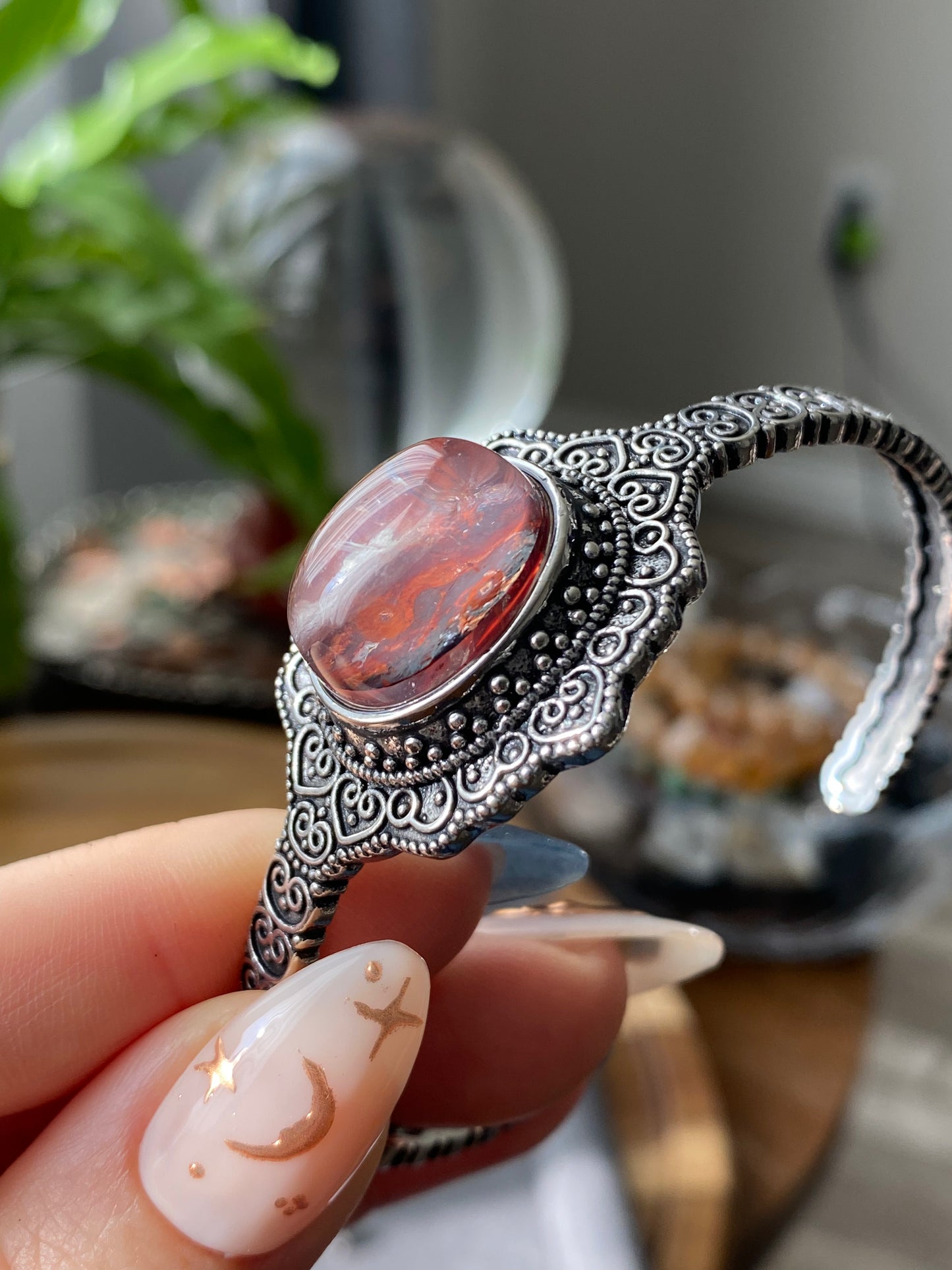 Natural Red Hematoid Quartz,Fire Quartz Lepidocrocite Quartz,Oval Shape Butterfly Bangle,Mid-century Style,Victorian