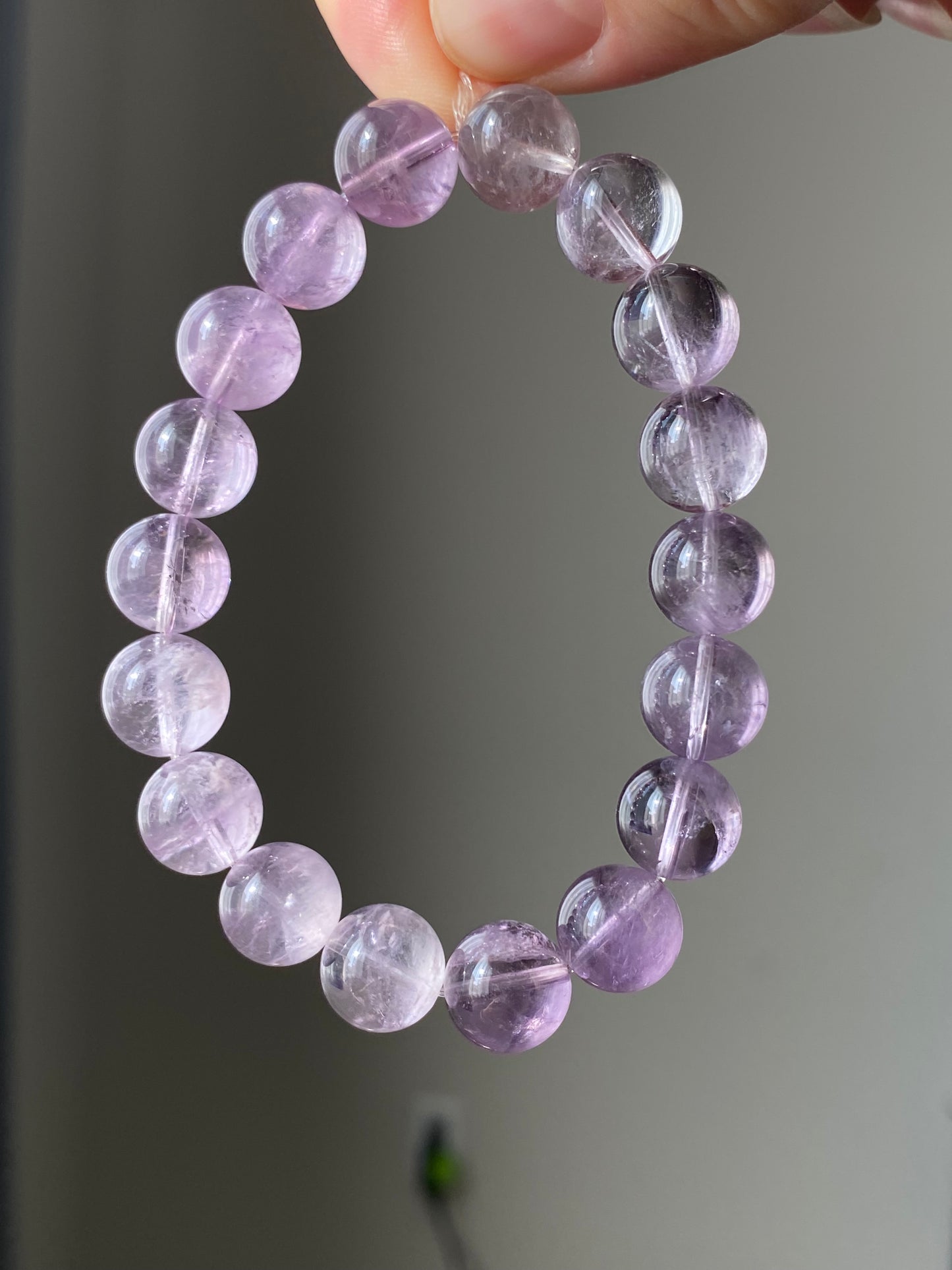 Natural Grade Light Purple，Gradient Lavender Purple Amethyst Round Bead Bracelet，meditation  jewelry