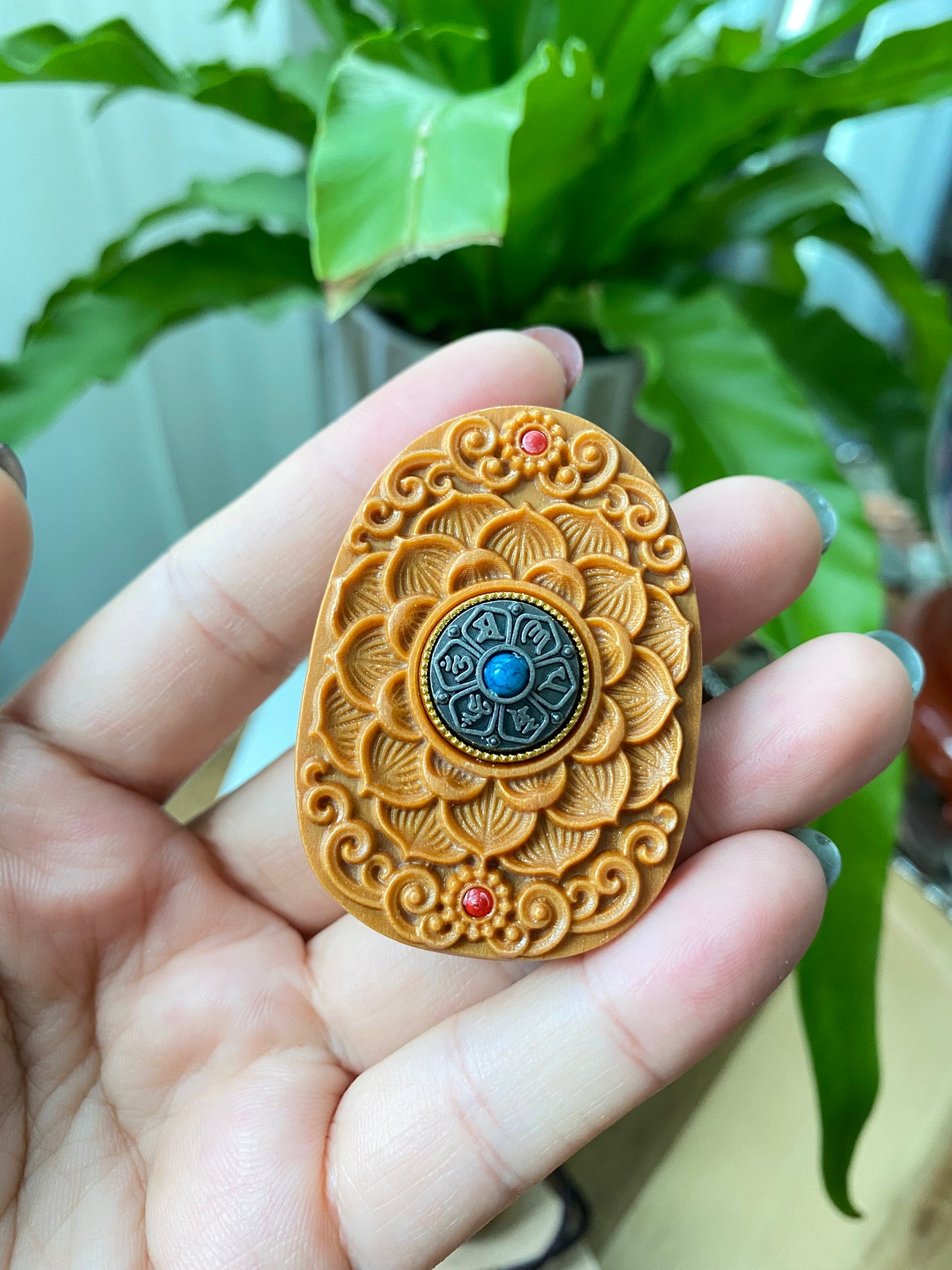 Green Verawood hand Sculpture Carving Dumu Tara car hanger Necklace pendant with turquoise rotate  Sanskrit