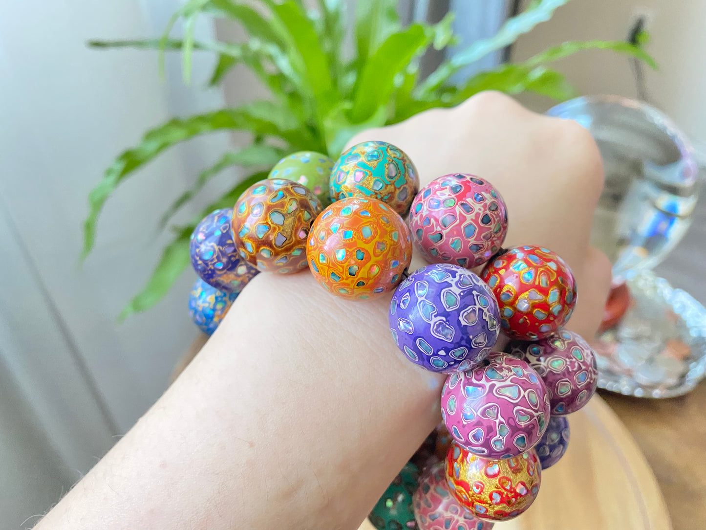 Museum of Art China lacquer Coated on black and ebony and mother of pearl Bead Bracelet 20mm