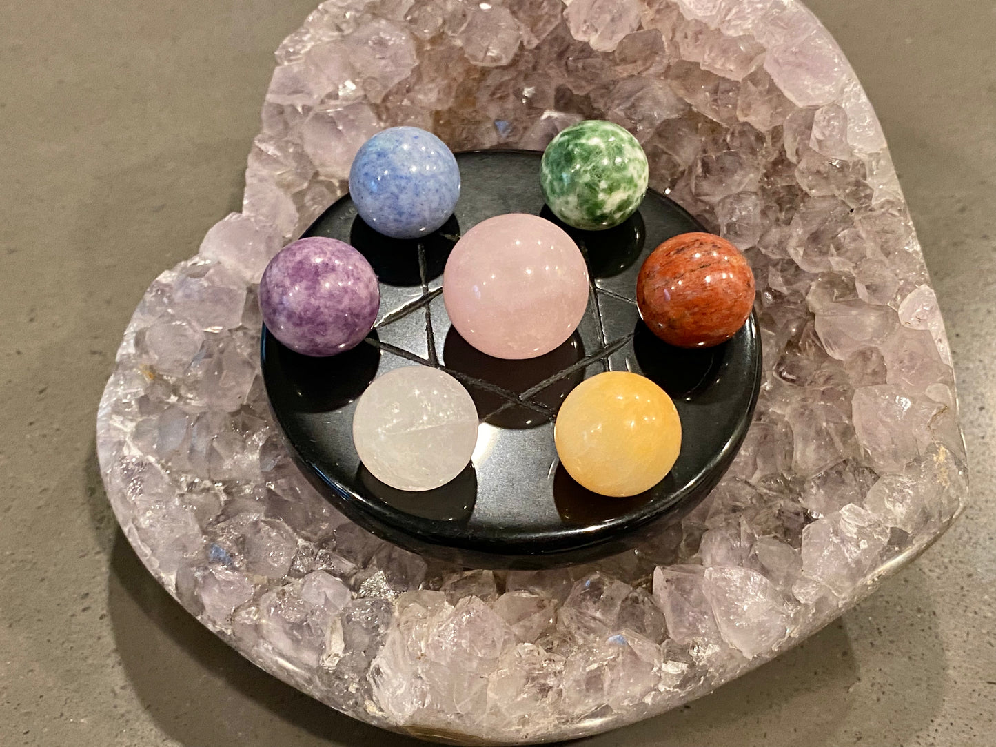 Natural Gemstone 7 Chakra Stones Healing Set with Obsidian Star of David Plate meditation Ornament Decoration